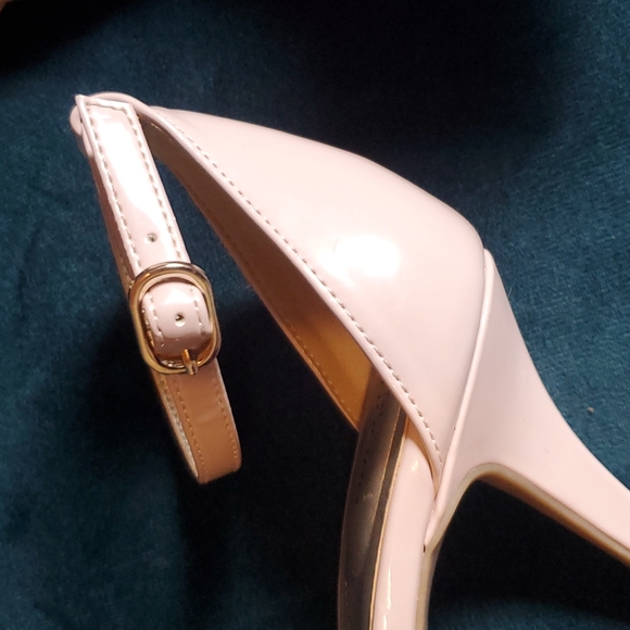 Bandolino Heels - Picture 8 of 9